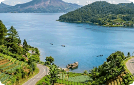 Rumah Adat Batak di Danau Toba