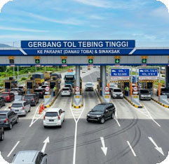 Sebuah foto udara gerbang tol Tebing Tinggi di Sumatera Utara, Indonesia, di Jalan Tol Trans-Sumatera